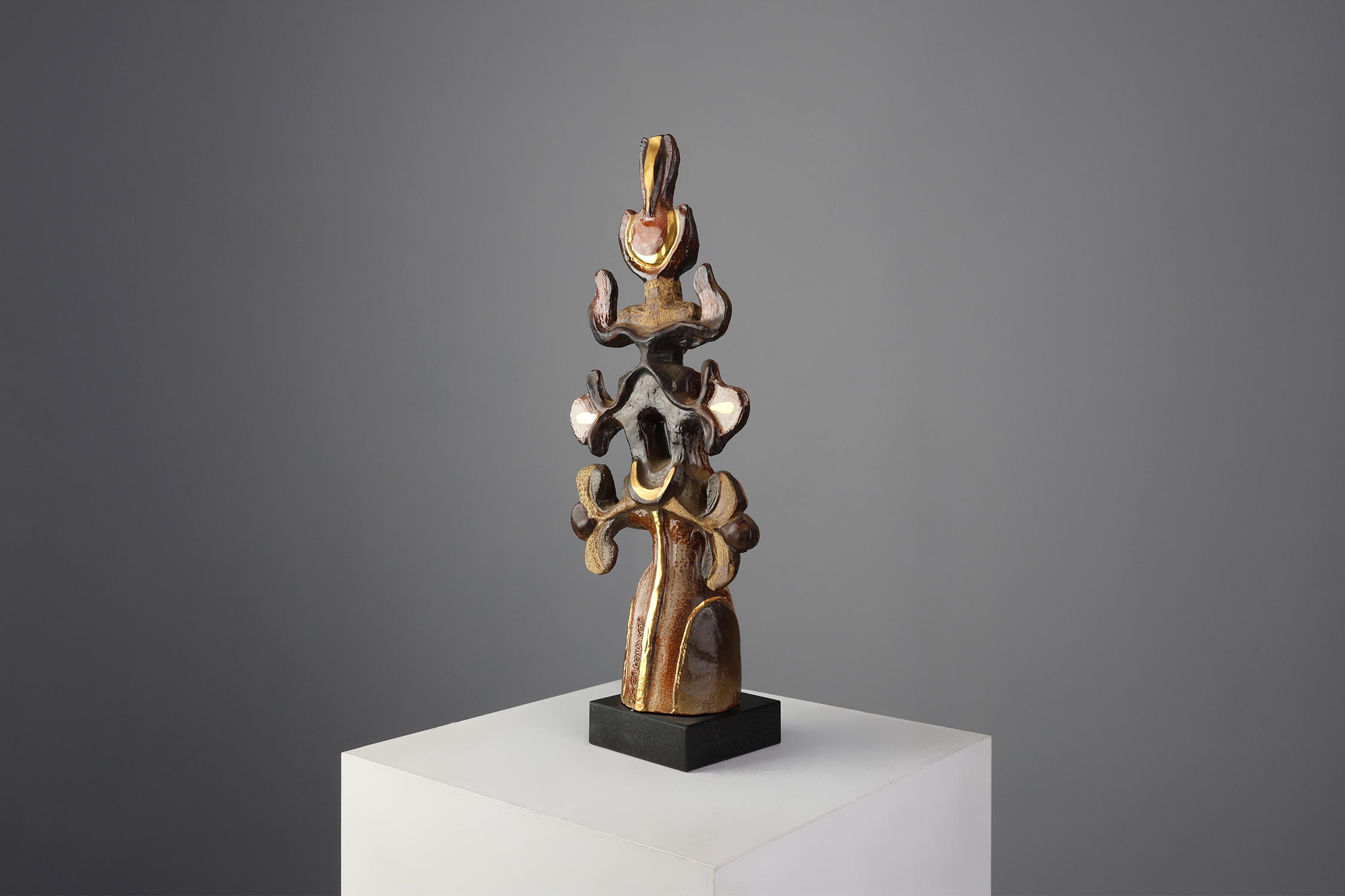 Totem signed and numbered by Elisabeth Vandeweghe for Perignem, Belgium, 1970sthumbnail